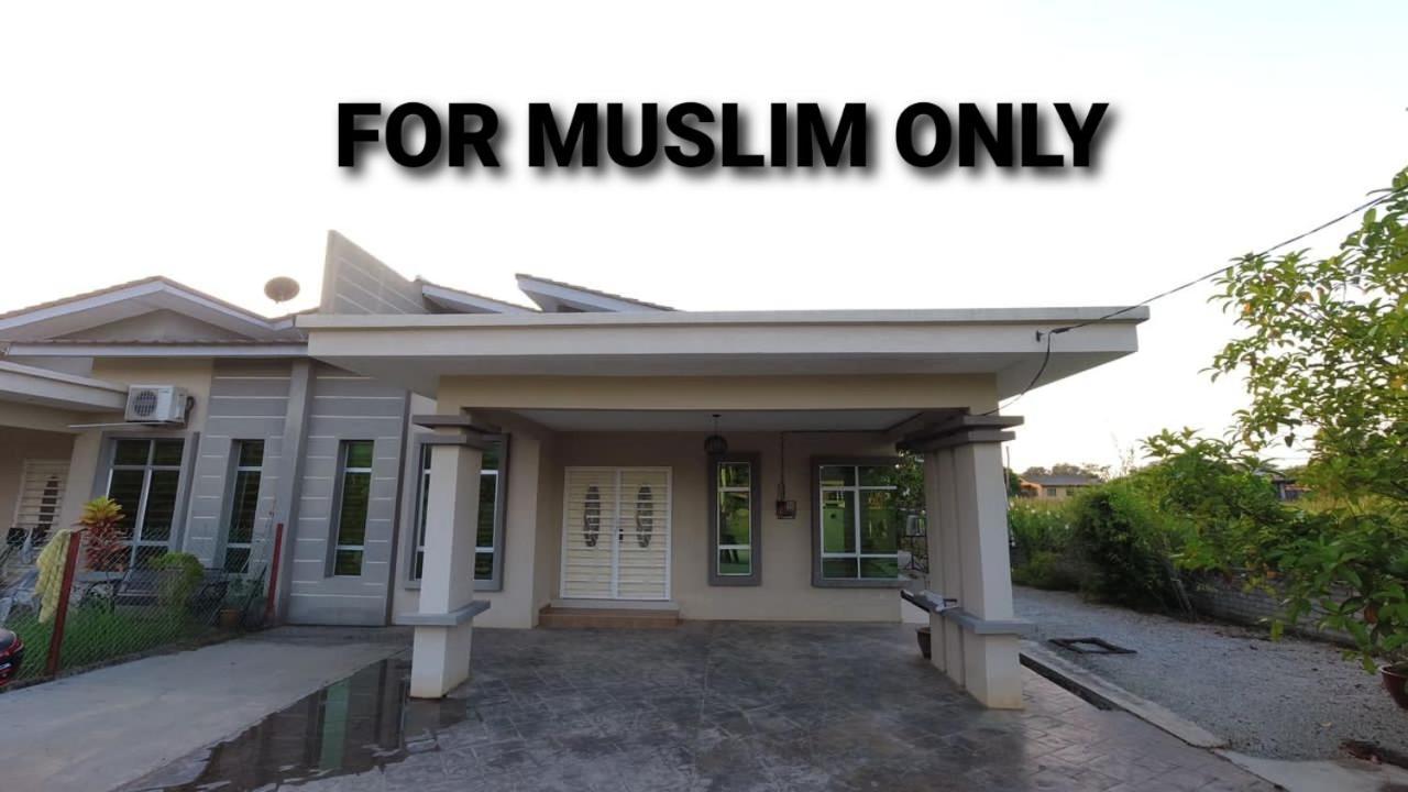Auni Homestay Kuala Terengganu Exteriör bild
